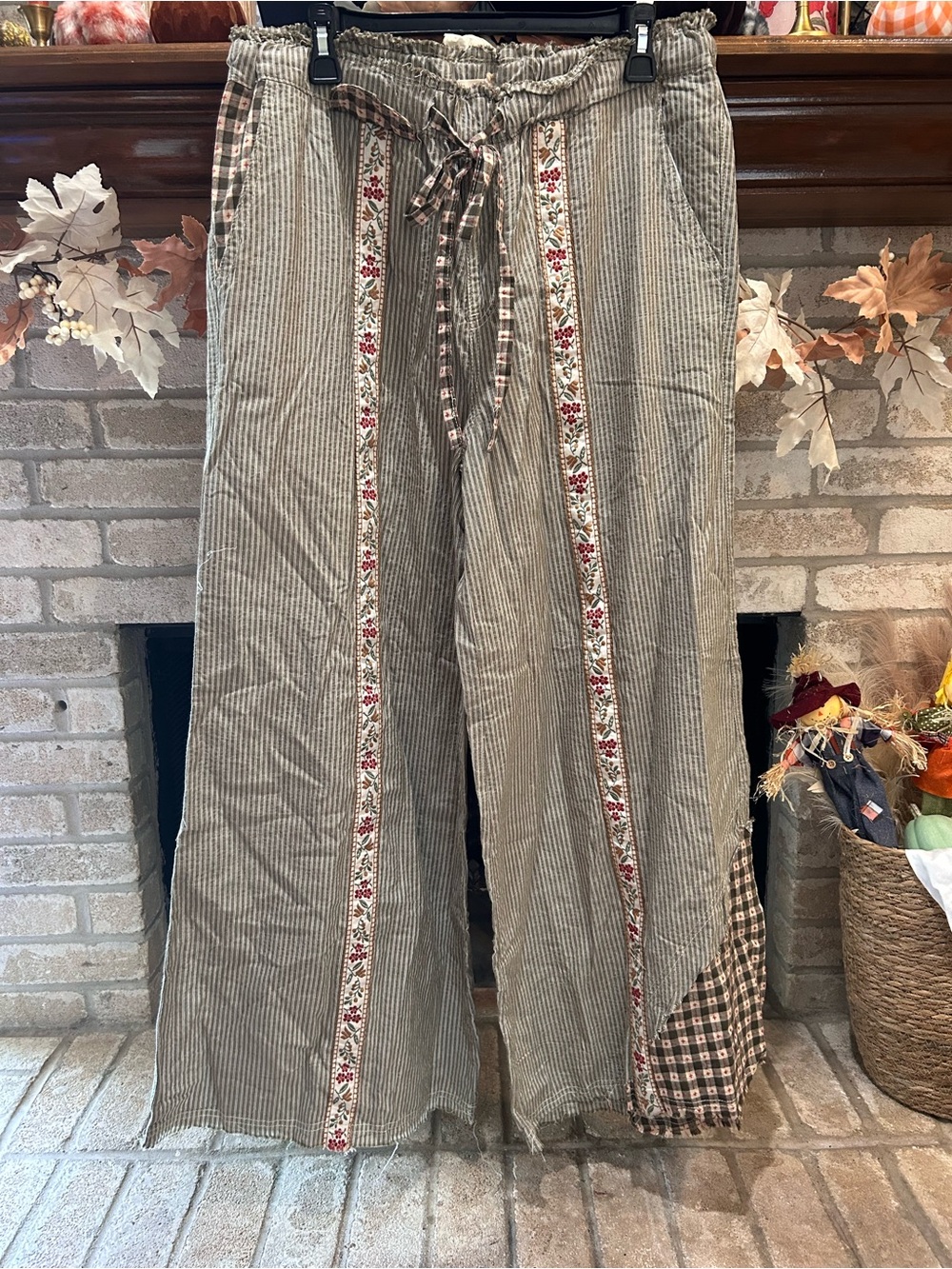 POL Striped Wide-Leg Pants with Floral Trim EUC